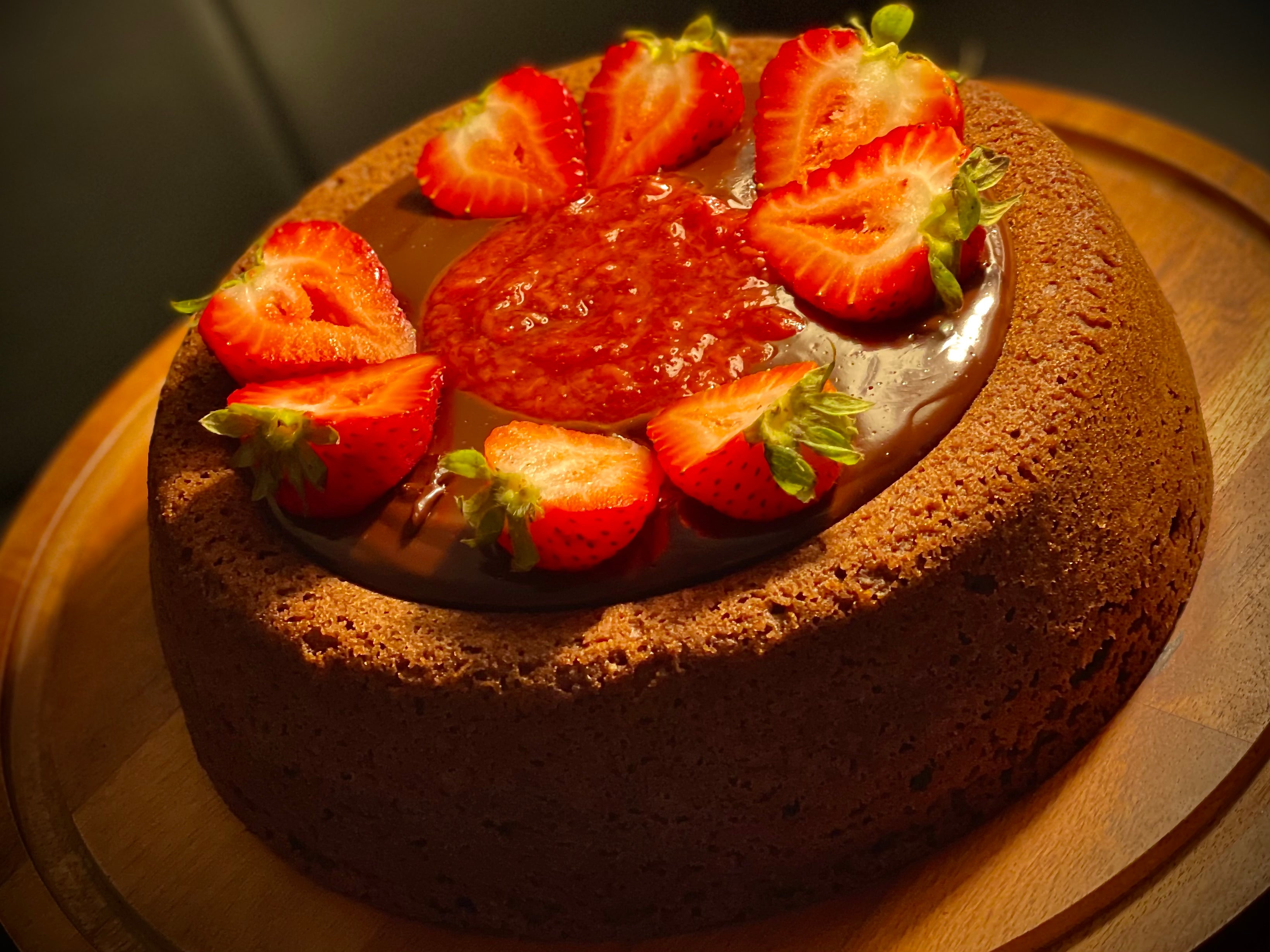 Low carb no sugar strawberry chocolate cake